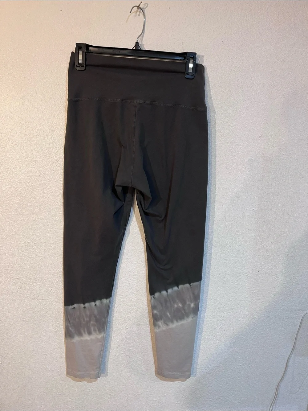 OFFLINE by Aerie OG High-Waisted Leggings Charcoal Grey Dip Dye Hem Size Large
